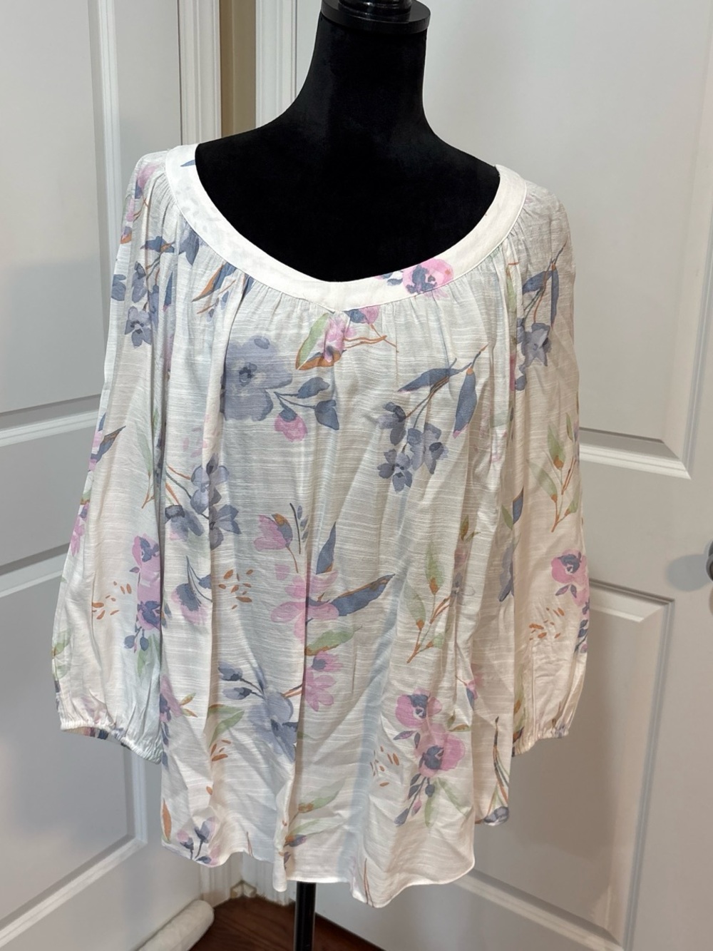 LC Lauren Conrad White Floral Peasant Tunic with Pastel Blooms